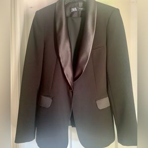 Zara 2 piece Tuxedo Suit NWT